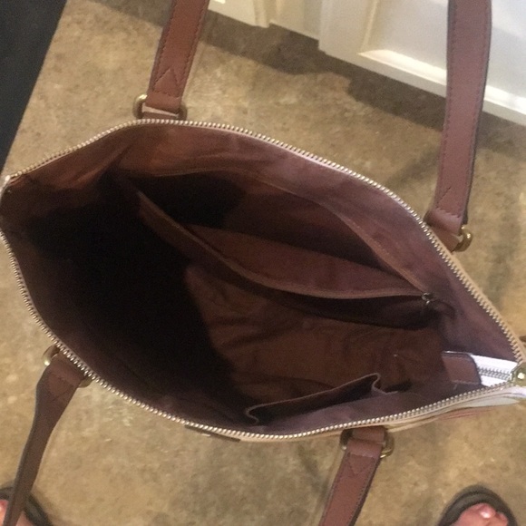 Fossil pink floral Tote and wallet - Picture 2 of 6